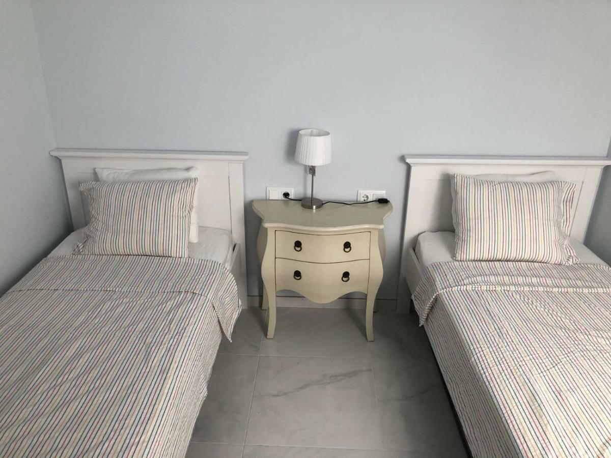 2 Bedroom Apartment In The Old Town, Close To The Beach L' Escala Extérieur photo