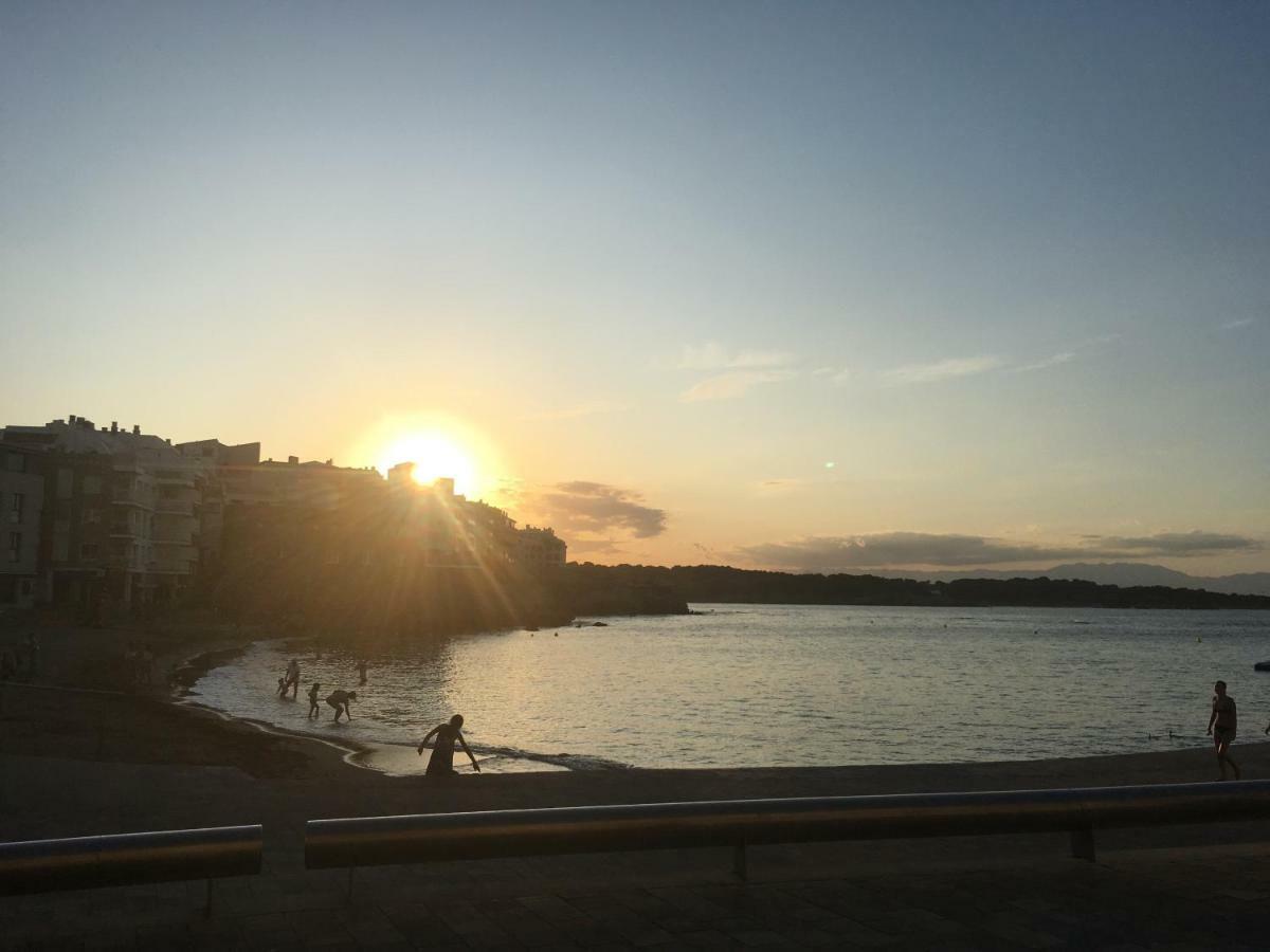2 Bedroom Apartment In The Old Town, Close To The Beach L' Escala Extérieur photo